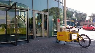 DHL small cargo bike